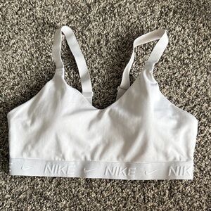 Nike Women's White Indy Medium Support
